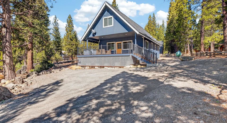 311 Osprey Loop, Lake Almanor, CA 96020 Photo