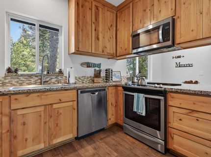 311 Osprey Loop, Lake Almanor, CA 96020 Photo