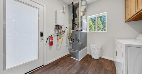 311 Osprey Loop, Lake Almanor, CA 96020 Photo