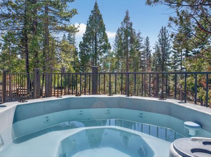 311 Osprey Loop, Lake Almanor, CA 96020 Photo