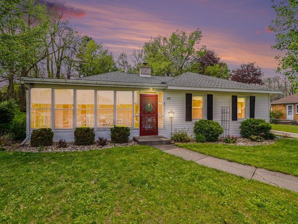 10 Grand Avenue, Niles, MI 49120