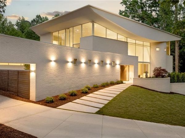 3619 Ivy Road NE, Atlanta, GA 30342