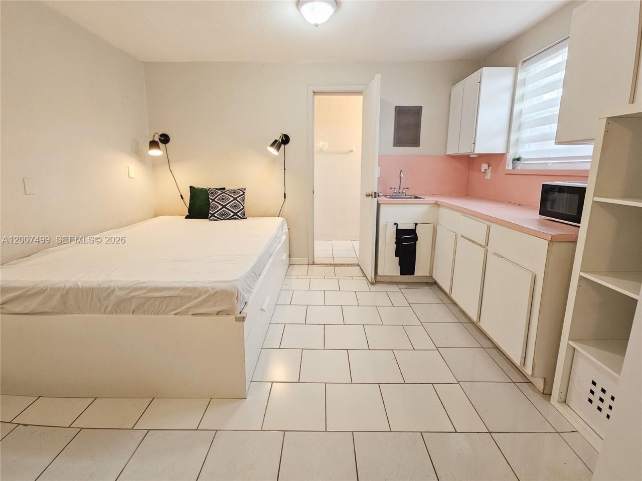 54 SW 24th Rd , Unit RIGHT, Miami, FL 33129 Photo