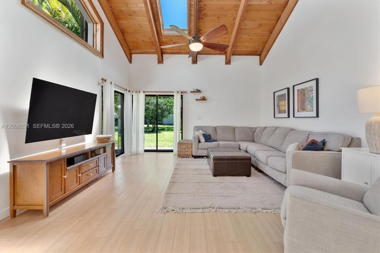 9347 SW 1st St, Unit 803, Plantation, FL 33324 Photo