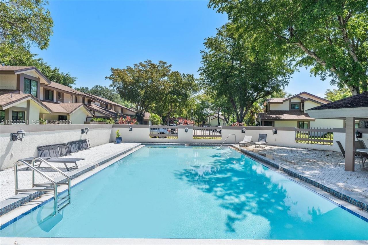 9347 SW 1st St, Unit 803, Plantation, FL 33324 Photo