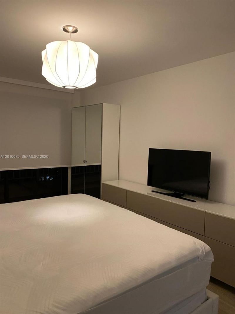 200 SE 15th Rd , Unit 7I, Miami, FL 33129 Photo