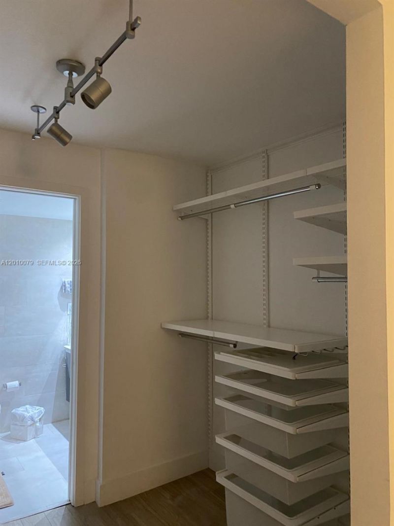 200 SE 15th Rd , Unit 7I, Miami, FL 33129 Photo