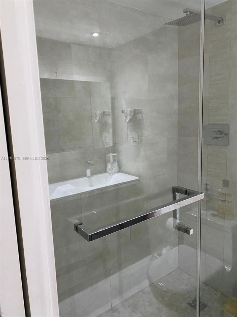 200 SE 15th Rd , Unit 7I, Miami, FL 33129 Photo