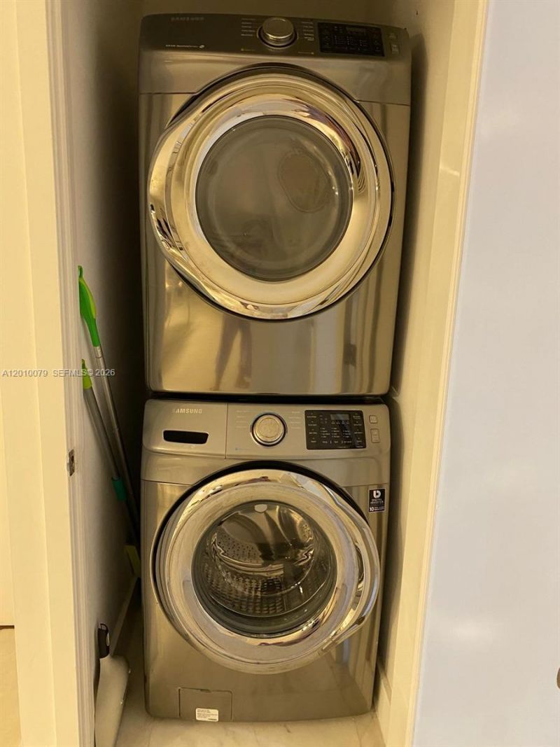 200 SE 15th Rd , Unit 7I, Miami, FL 33129 Photo