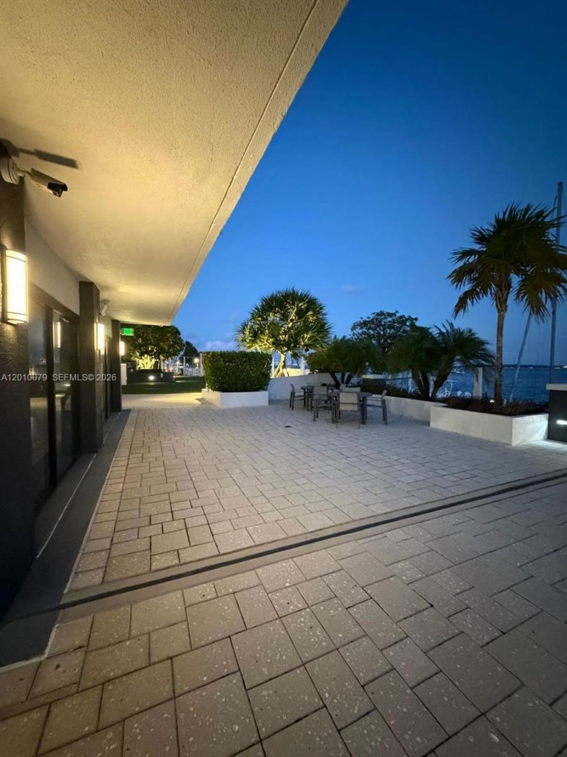 200 SE 15th Rd , Unit 7I, Miami, FL 33129 Photo