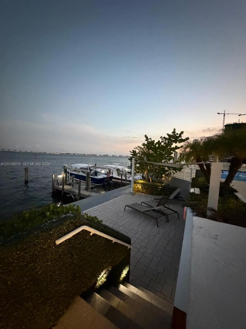 200 SE 15th Rd , Unit 7I, Miami, FL 33129 Photo