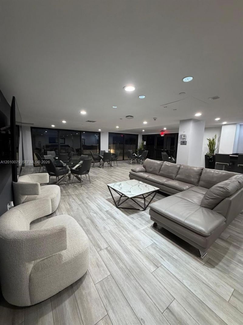 200 SE 15th Rd , Unit 7I, Miami, FL 33129 Photo