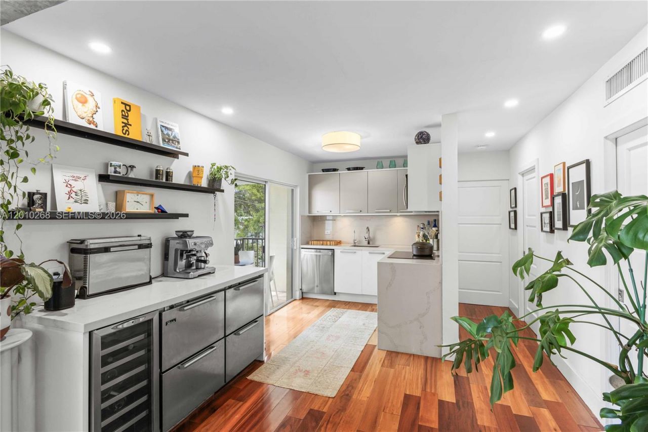1821 Jefferson Ave , Unit 306, Miami Beach, FL 33139 Photo