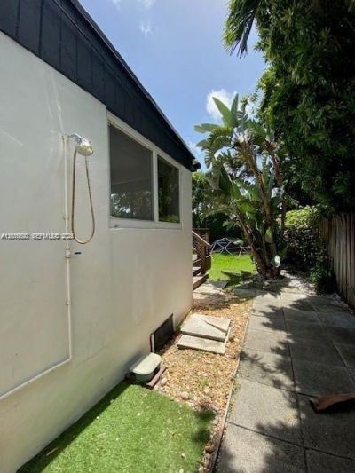 9472 Byron Ave, Surfside, FL 33154 Photo