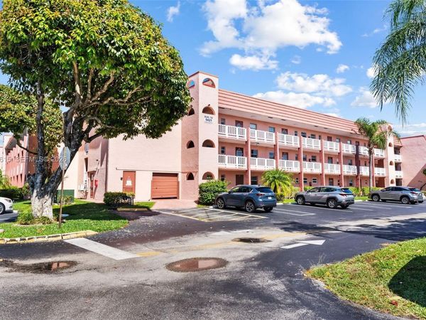 9421 Sunrise Lakes Blvd , Unit 208, Sunrise, FL 33322
