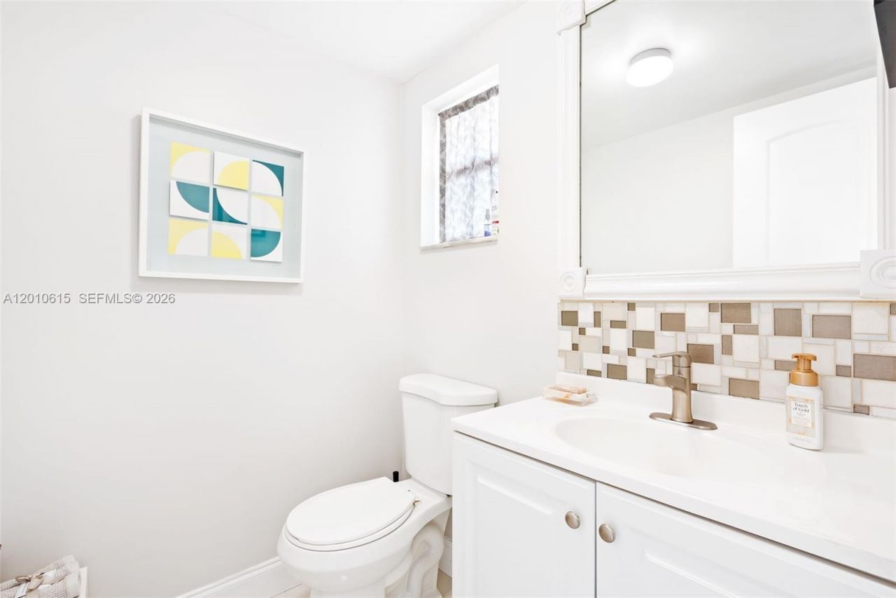 9421 Sunrise Lakes Blvd , Unit 208, Sunrise, FL 33322 Photo