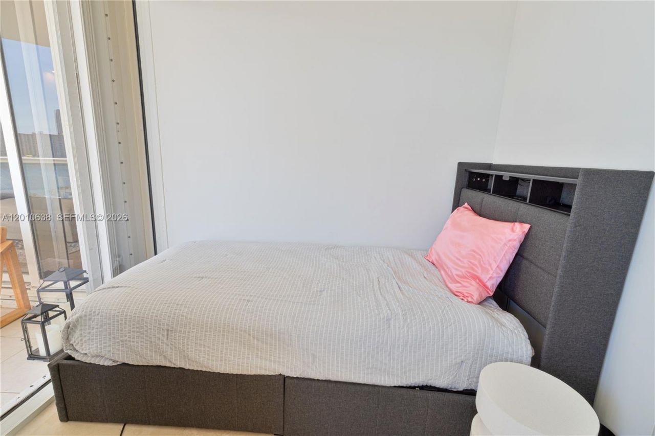 7000 Island Blvd , Unit 1402, Aventura, FL 33160 Photo