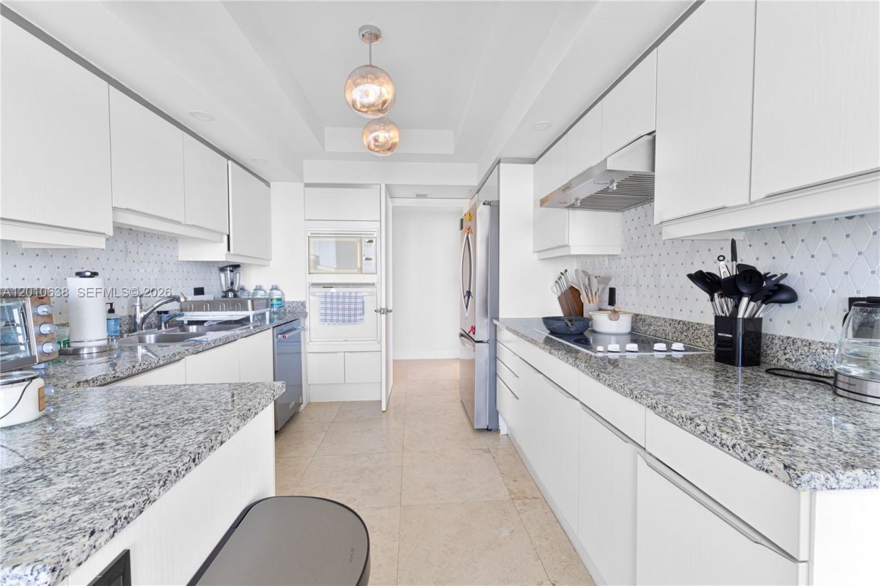 7000 Island Blvd , Unit 1402, Aventura, FL 33160 Photo