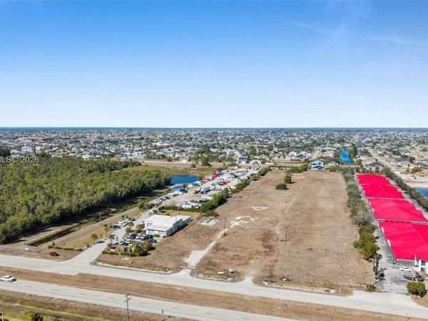 2635 SW Pine Island Rd. Cape Coral , Cape Coral, FL 33991