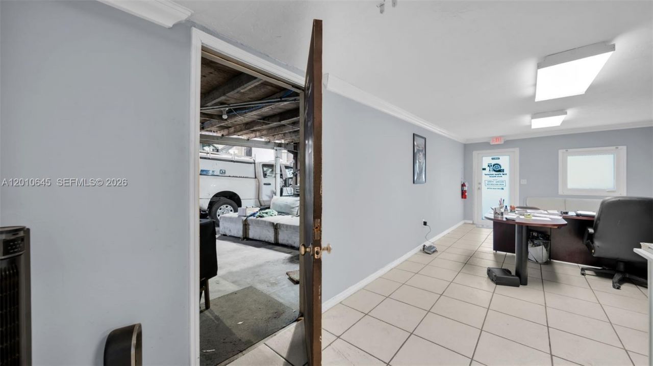 2635 SW Pine Island Rd. Cape Coral, Cape Coral, FL 33991 Photo