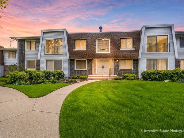 2711 Hobson Road , Unit 5, Woodridge, IL 60517