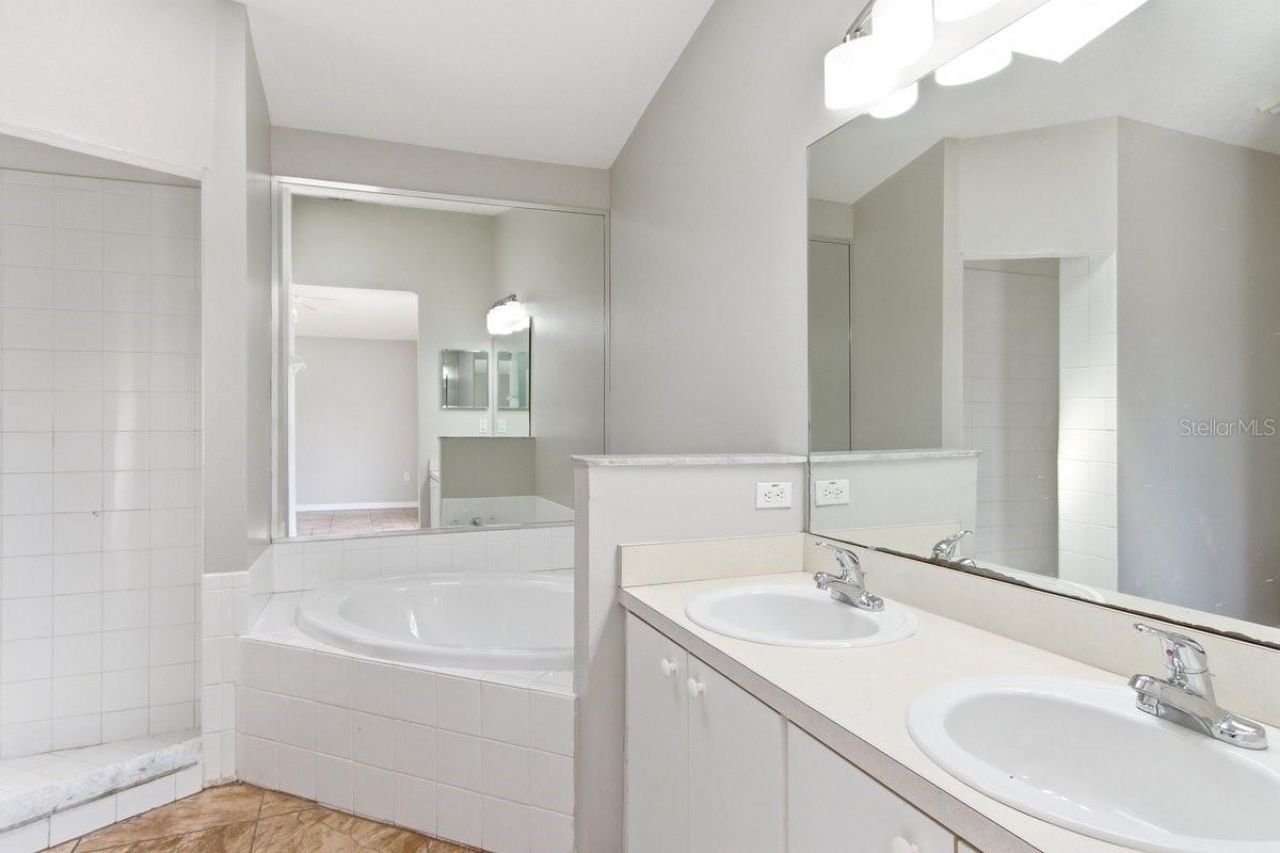 1537 Ridge Pointe Drive , Orlando, FL 32808 Photo