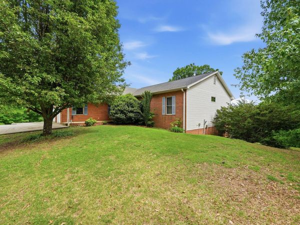 2890 Lakins Drive, Morristown, TN 37813