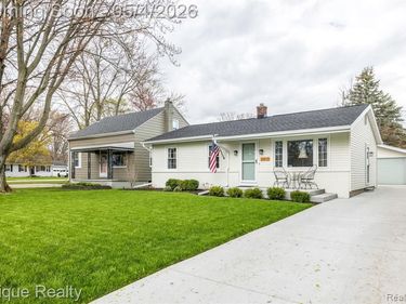 2413 Church Street, Port Huron, MI 48060
