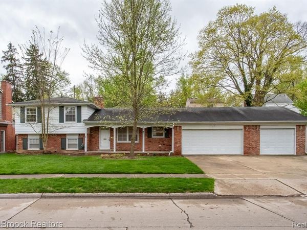 3026 Vinsetta Boulevard, Royal Oak, MI 48073