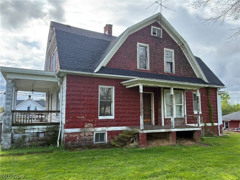 2007 Lincoln Way NW, Massillon, OH 44647 Photo 2
