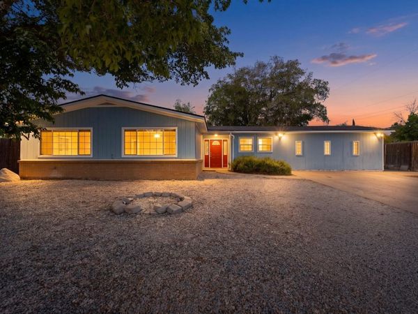 5652 Camino Canada NW, Albuquerque, NM 87114