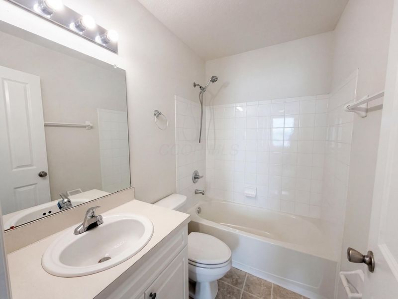 825 Summerville Drive , Delaware, OH 43015 Photo 6