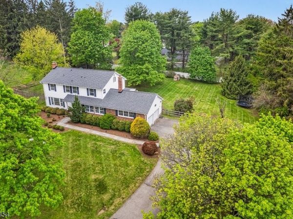 13 Cherry Ln, Mendham, NJ 07945