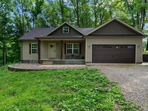 246 T Barnett Road , Auburn, KY 42206