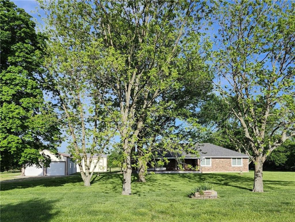 37869 Hedge Lane Road, Paola, KS 66071 Main Photo
