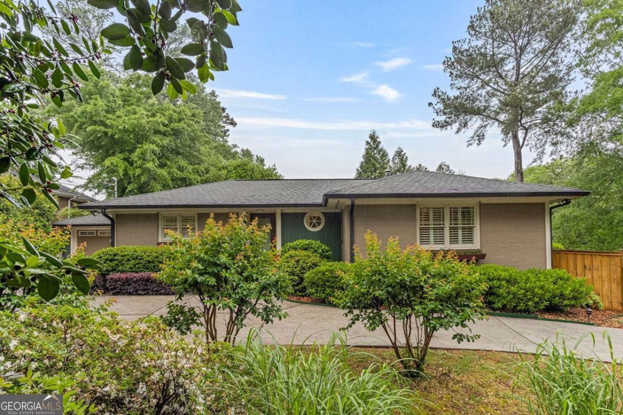 2492 Parkdale Place Ne, Atlanta, GA 30305 Main Photo