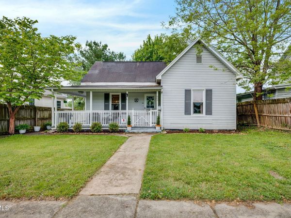 809 North Boone Street, Johnson City, TN 37604