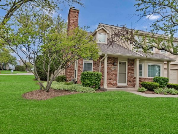 3053 Anton Drive , Aurora, IL 60504