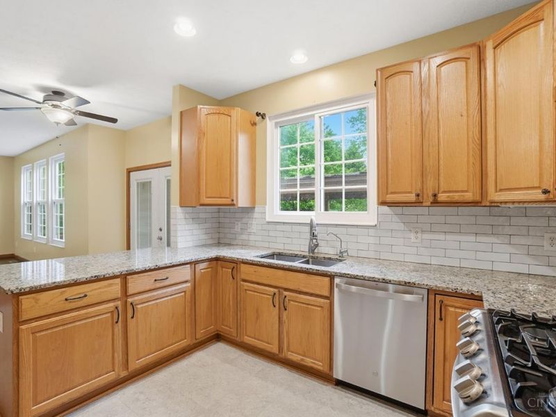 1264 Kables Mill Drive, Sugarcreek Twp, OH 45305 Photo 9