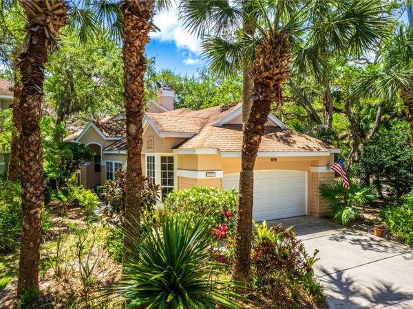 8861 Lakeside Circle, Vero Beach, FL 32963