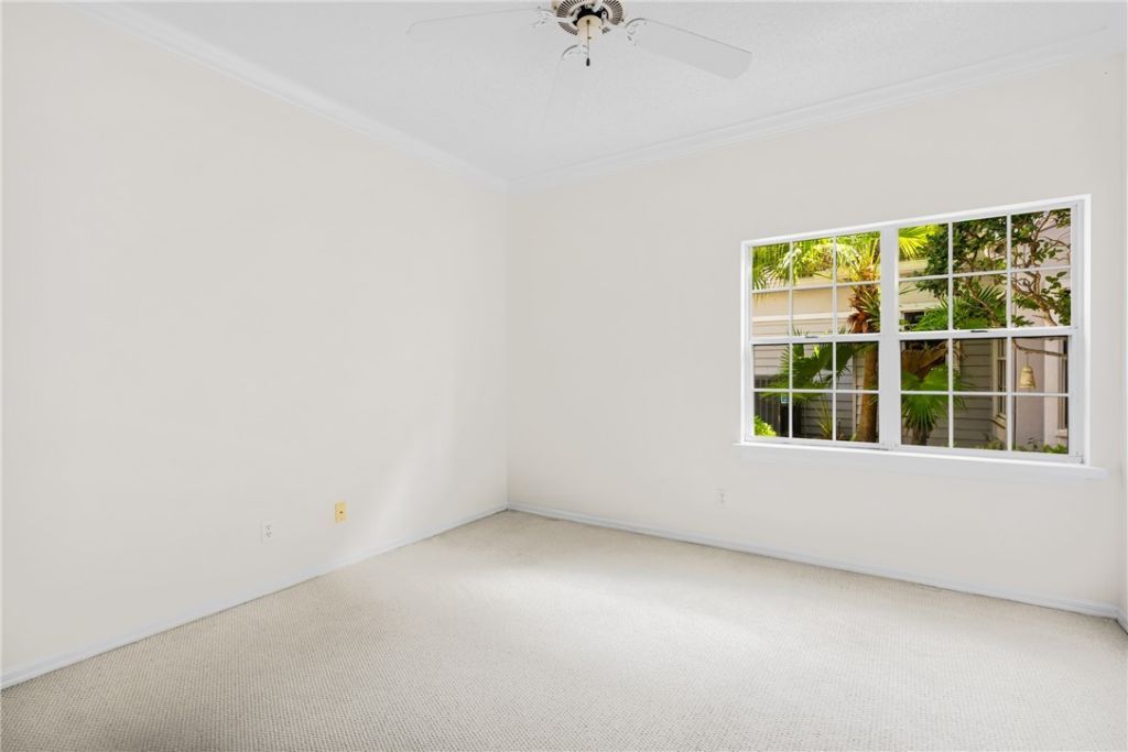 8861 Lakeside Circle, Vero Beach, FL 32963 Photo