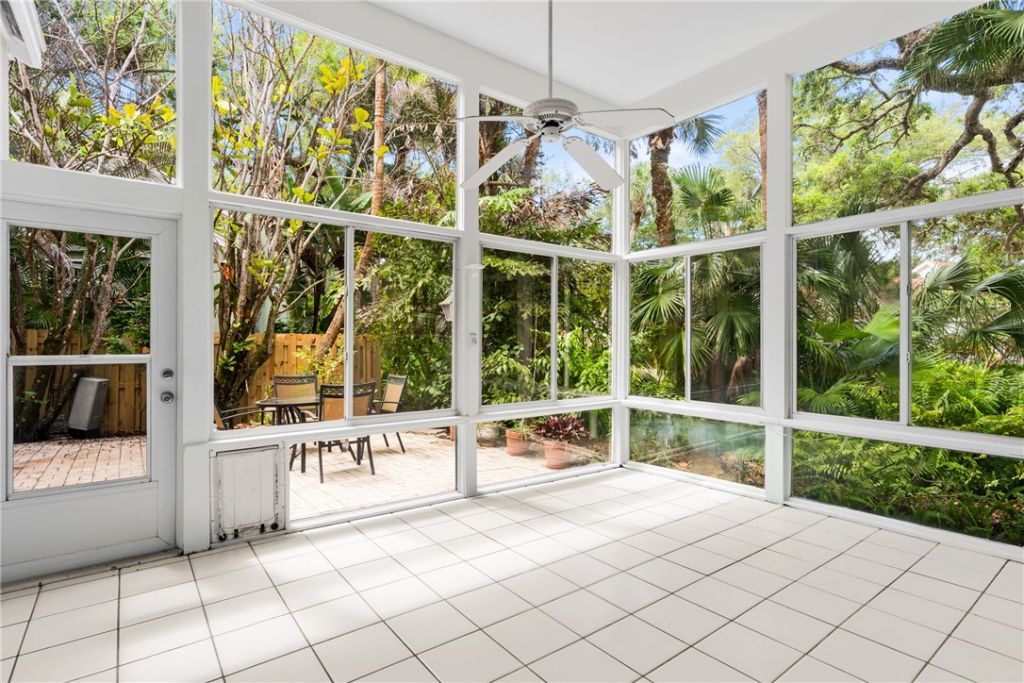 8861 Lakeside Circle, Vero Beach, FL 32963 Photo