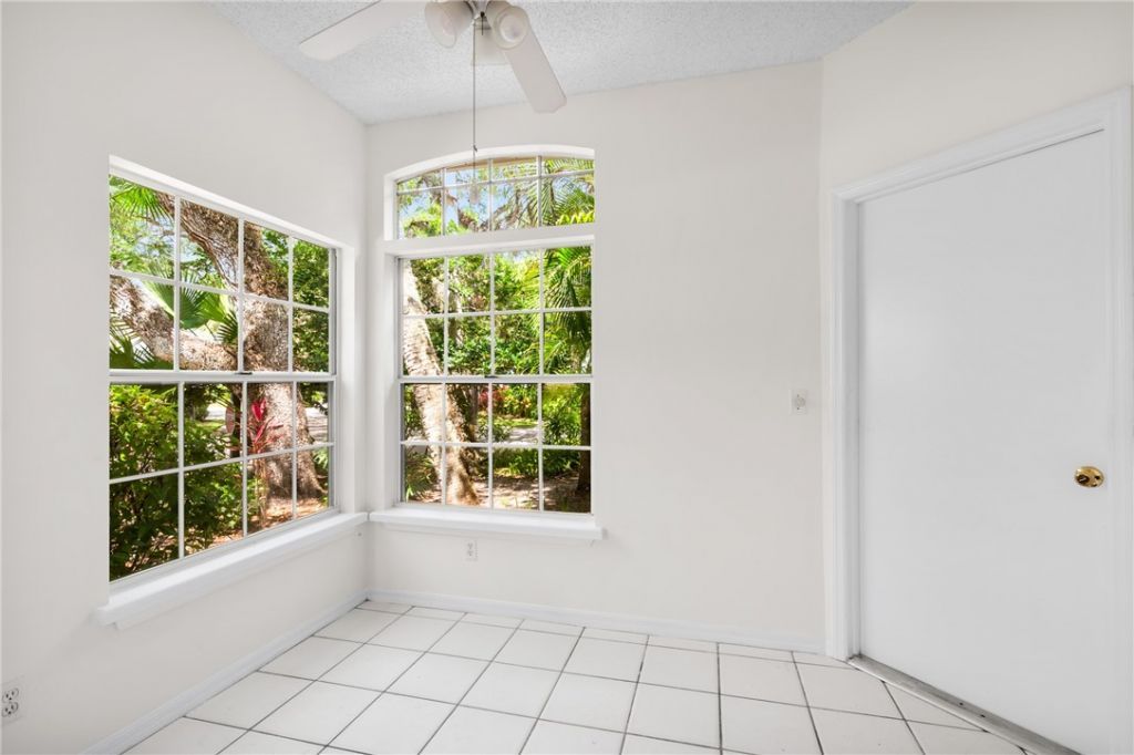 8861 Lakeside Circle, Vero Beach, FL 32963 Photo
