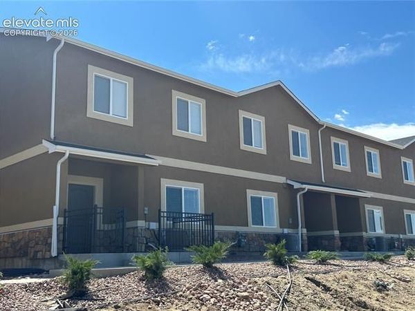 1718 Sandtoft Heights, Colorado Springs, CO 80951
