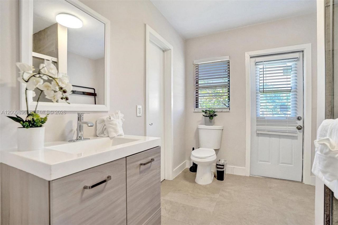 1960 SW 51st Ter , Plantation, FL 33317 Photo