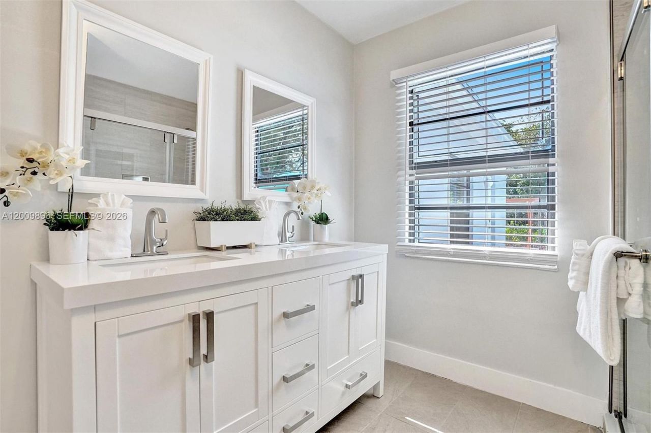 1960 SW 51st Ter , Plantation, FL 33317 Photo