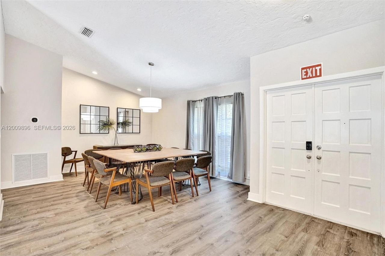 1960 SW 51st Ter , Plantation, FL 33317 Photo