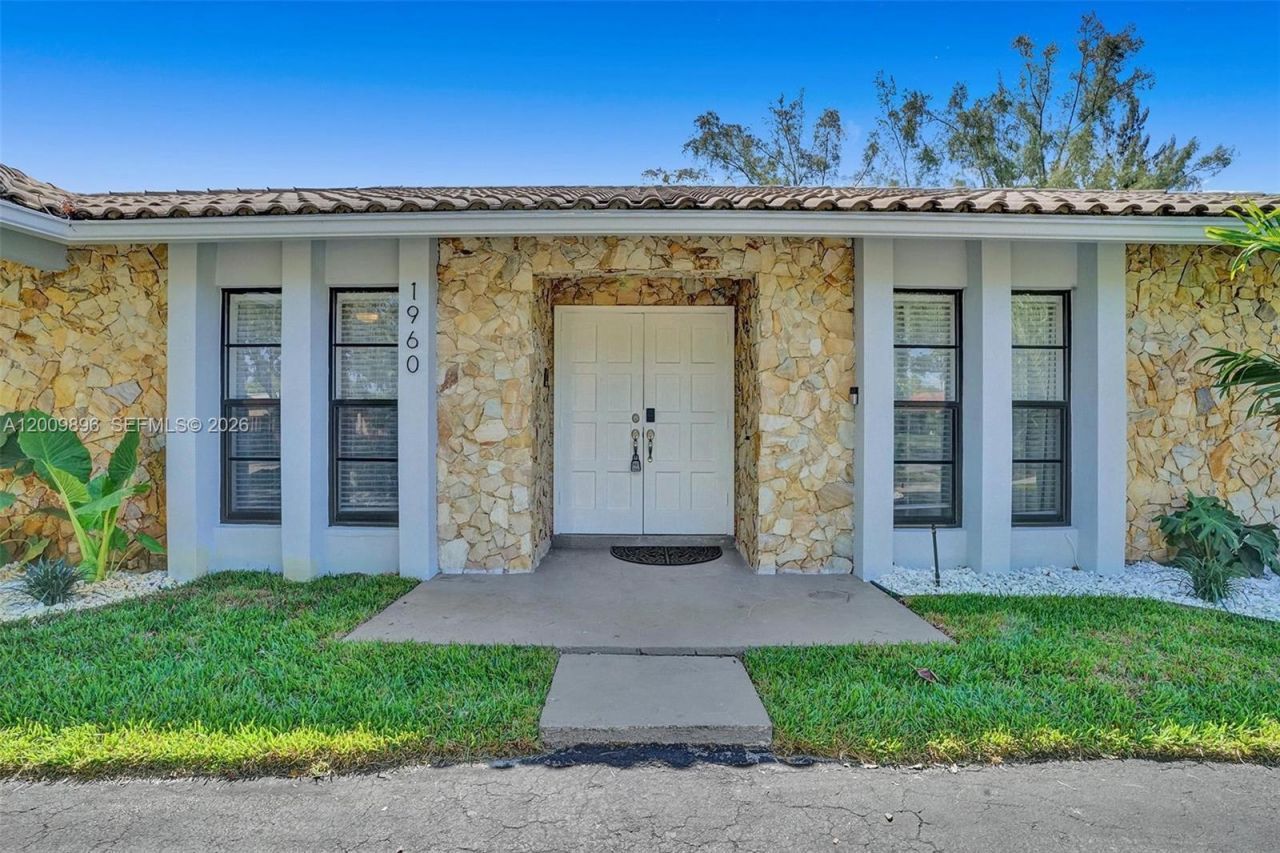 1960 SW 51st Ter , Plantation, FL 33317 Photo