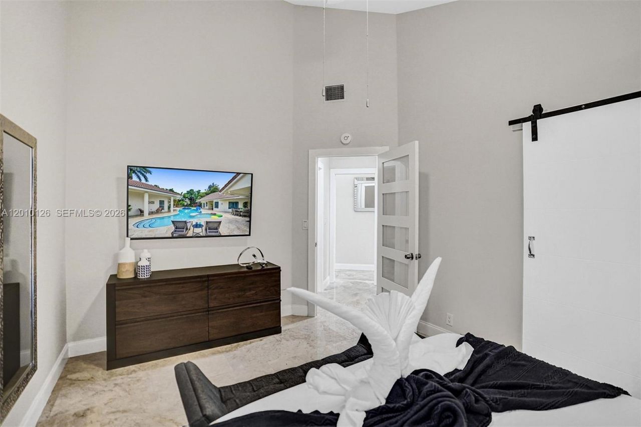 16301 SW 62nd St , Southwest Ranches, FL 33331 Photo