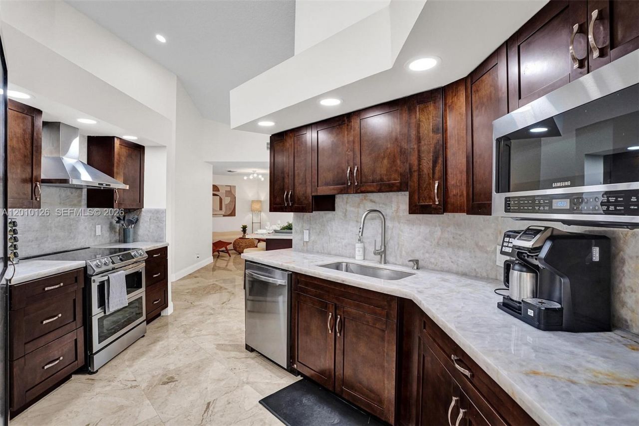 16301 SW 62nd St , Southwest Ranches, FL 33331 Photo